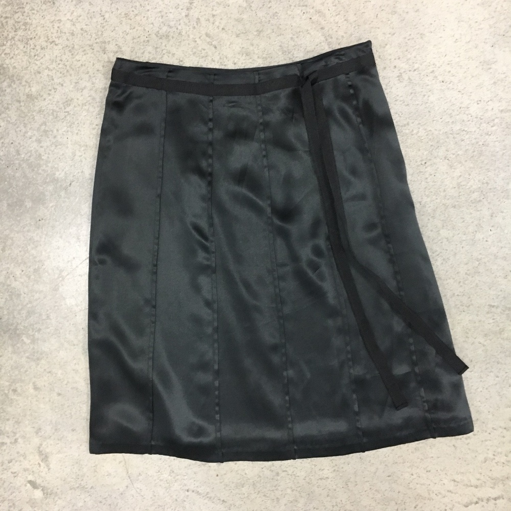 Elegant 100% Silk Black Skirt | Like New | Size 4